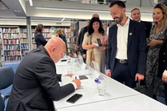 Promocija knjige, Peđa Mišić